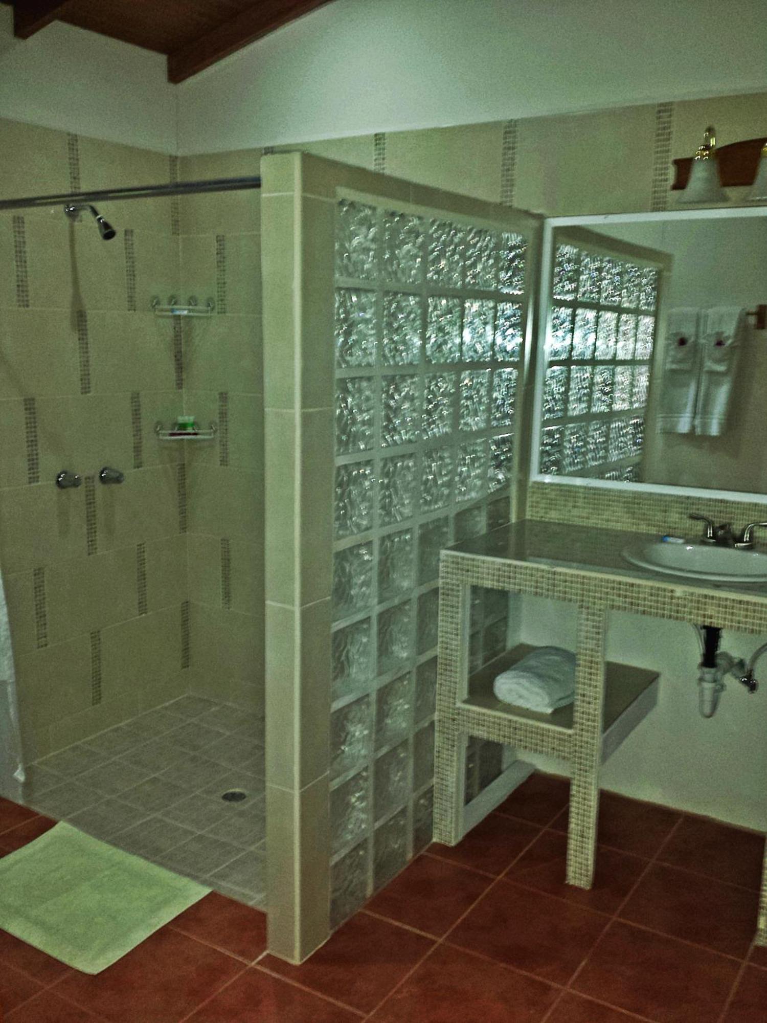 The Log Cab-Inn San Ignacio Habitación foto